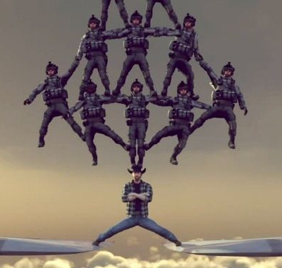 Aυτό είναι σπαγγάτο! Η απάντηση του Chuck Norris στο video του Van Damme!