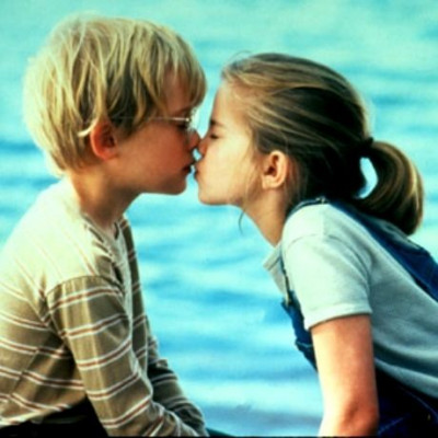 Γνωριστήκαμε, της άρεσα και ξαφνικά την είδα να φιλά άλλον! Τι έκανα λάθος;