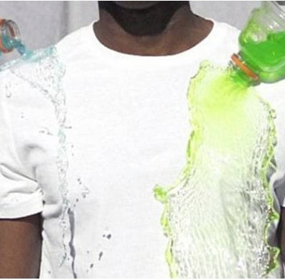 Έφτιαξε μπλούζα που δεν λερώνεται! (vid)