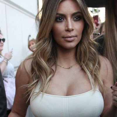 Η Kim Kardashian δεν έχει… μαλλιά. Και οι φωτός το επιβεβαιώνουν!