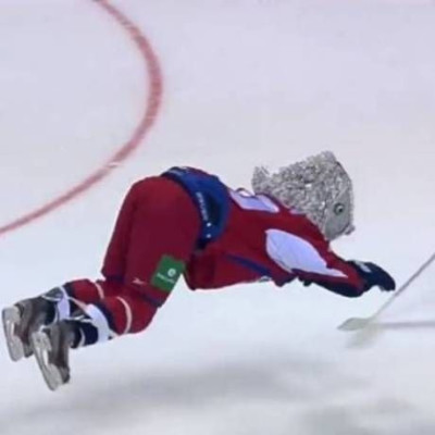 KHL: Παίκτης-ψάρι μπήκε πέναλτι (video)