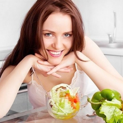 Τα 7 διατροφικά στοιχεία που θα κρατήσουν μακριά τις ιώσεις