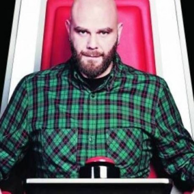 Μιχάλης Κουινέλης: «Θεωρώ τον έρωτα το πιο “όμορφο ψέμα”»