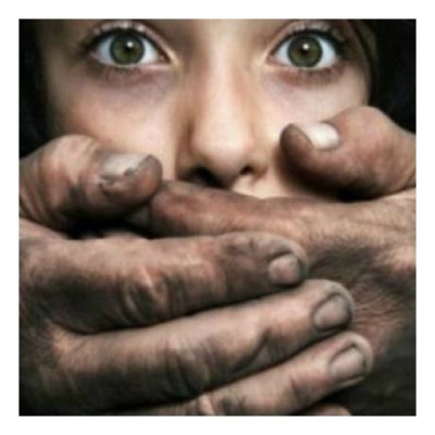 Πατέρας και γιοι βίαζαν επί 30 χρόνια γυναίκες