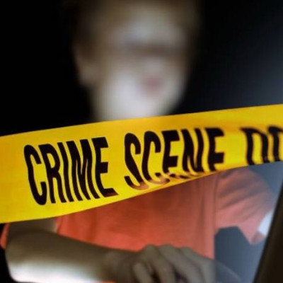 Παιδόφιλοι στέλνουν e-mail και «παγιδεύουν» τους υπολογιστές