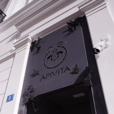 The 5 basics of wellbeing: Ένα σεμινάριο yoga στο πιο όμορφο κτίριο της πόλης