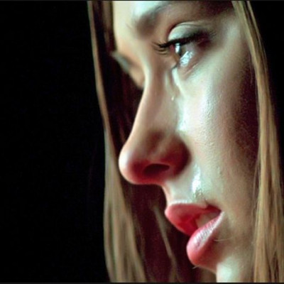 Έχω πέσει σε κατάθλιψη μετά το χωρισμό. Τι να κάνω;