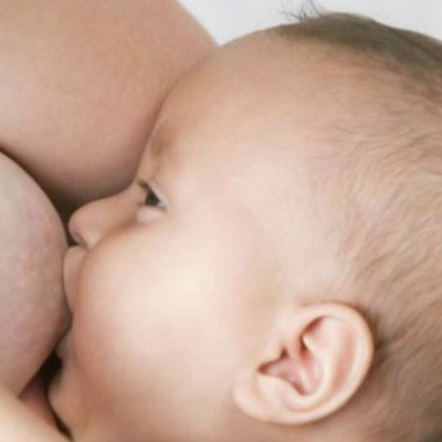 Το μητρικό γάλα αυξάνει τον κίνδυνο του άσθματος;