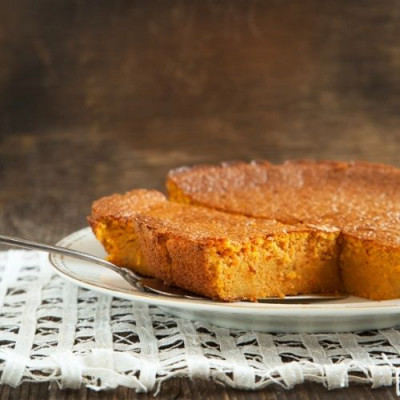 Κέικ καρότου με σιρόπι πορτοκαλιού