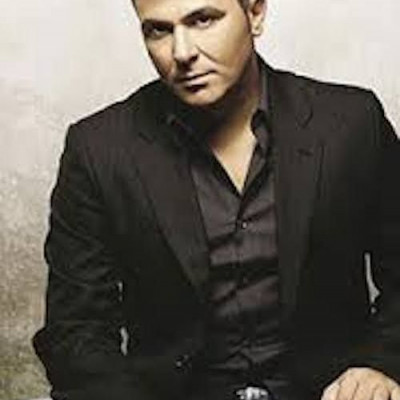 Είναι στιγμές ~ Αντώνης Ρέμος