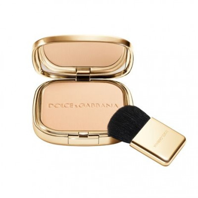 4 βήματα για τέλεια βάση από την Pat McGrath!