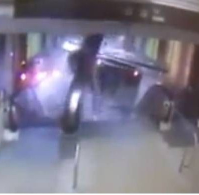 Η στιγμή του εκτροχιασμού του τρένου στο Σικάγο (vid)