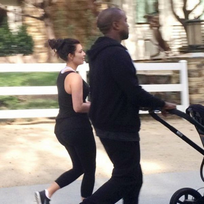 Kim είσαι όντως εσύ ή παίζουν τα ματάκια μας;