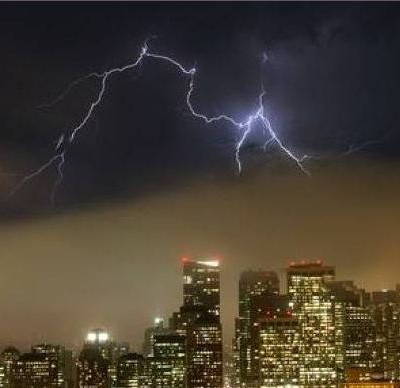 Κεραυνοί «χτύπησαν» έξι αεροπλάνα σε διάστημα μίας ώρας