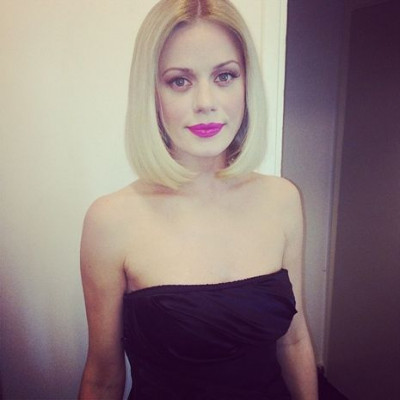 Η Ζέτα Μακρυπούλια με τέλειο καρέ!