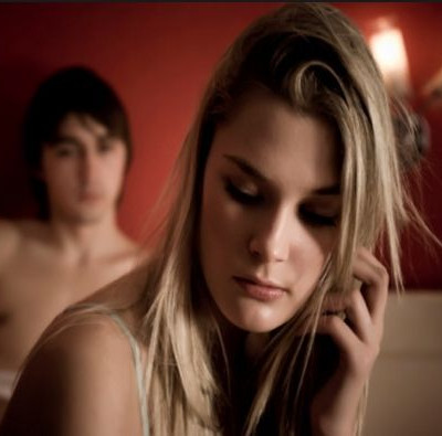 Δεν έχω κάνει ακόμη σεξ! Μου είπε ότι θα με «προσέξει» αλλά έχει σχέση!