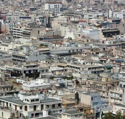 Ξεπουλούν τα ακίνητα - Ακόμα και 100 ευρώ ανά τετραγωνικό!