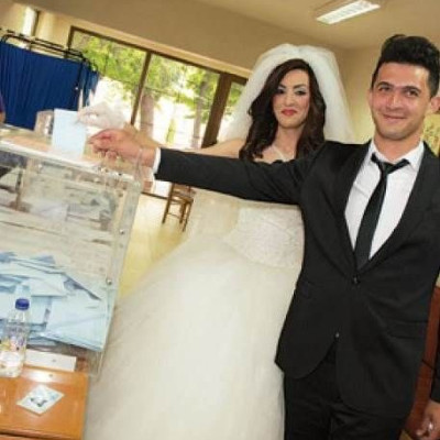 Εκλογές 2014: Νεόνυμφοι άφησαν το γάμο για να… ψηφίσουν!