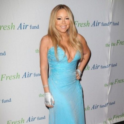 Μariah είσαι στα καλά σου; Δείτε τι φόρεσε για να πάει τα παιδιά της στην παιδική χαρά