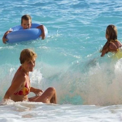 Πού θα πάμε για μπάνιο; Αυτές είναι οι πιο καθαρές θάλασσες της Αττικής για το 2014