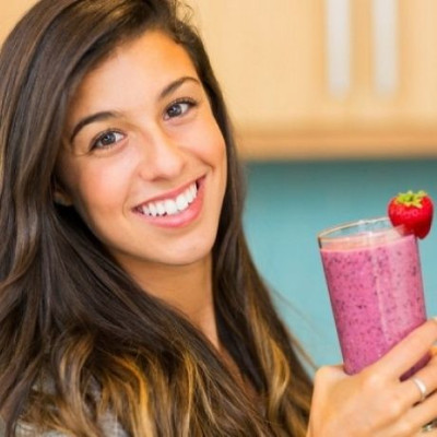 Καλοκαίρι και υγιεινά smoothies πάνε μαζί