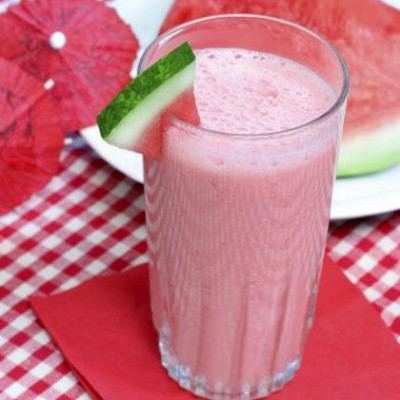 Το τέλειο milkshake καρπούζι σε 2 βήματα