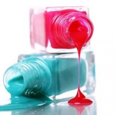 Έτσι θα αφαιρέσετε το βερνίκι νυχιών από κάθε επιφάνεια!