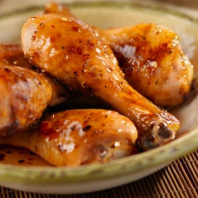 Υπέροχα και πανεύκολα μπουτάκια κοτόπουλου με σάλτσα από μέλι!