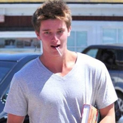 Δεν θα πιστέψετε ποιου πασίγνωστου σταρ ο γιος είναι το νέο μοντέλο του Tom Ford