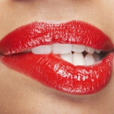 Πώς να αποκτήσετε απαλά χείλη με 3 υλικά που έχετε στην κουζίνα σας