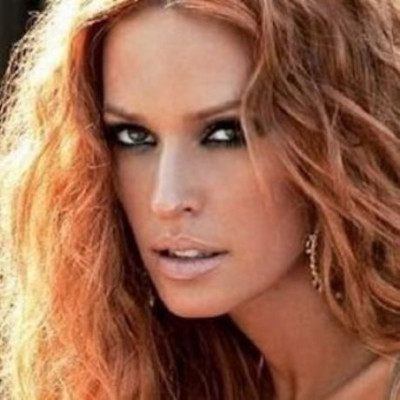 Δείτε την Σίσσυ Χρηστίδου πιο αδύνατη από ποτέ να παίζει με το γιο της! (εικόνα)