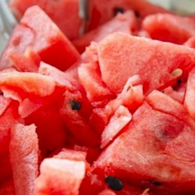 Μοναδικό! Ετσι θα κόψετε το καρπούζι σας στο πι και φι και θα ξετρελάνετε τα παιδιά!