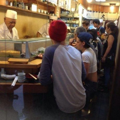 Tι έχουμε εδώ; η Kristen Stewart έχει φλερτ με συνεργάτη της (πάλι);