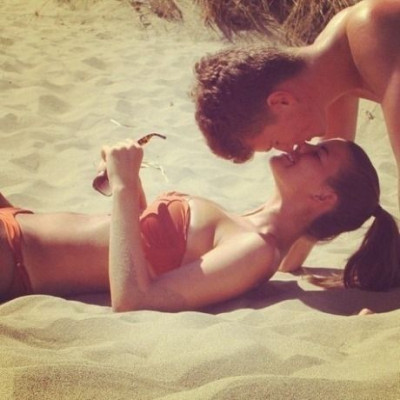 Εδώ και 3 χρόνια παίζει κάτι μαζί του,αλλά φέτος έμαθα ότι έχει κοπέλα.Πώς να το χειριστώ;