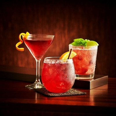 Στην πόλη με τις φίλες σου; Τρία γευστικά cocktails για τις νύχτες στο μπαλκόνι