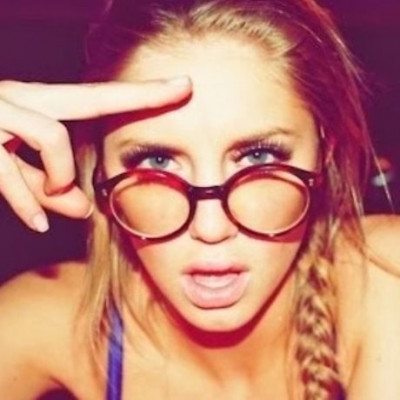 Ελεύθερη & ωραία; 11 λόγοι που ΕΠΕΛΕΞΕΣ να μην έχεις σύντροφο