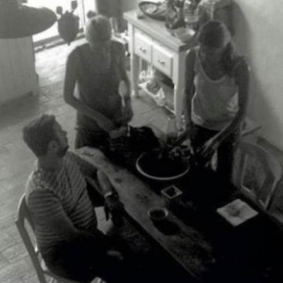 Ποιος παρουσιαστής κάνει διακοπές με την Τζένη Μπαλατσινού στην Πάτμο αυτές τις μέρες;