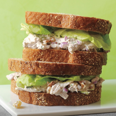 Σάντουιτς με κοτοσαλάτα; Δοκιμάστε την πεντανόστιμη συνταγή της Martha Stewart