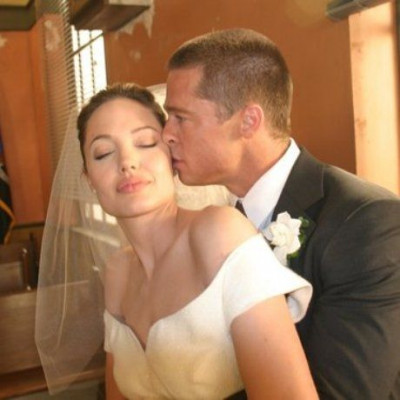 Brad Pitt & Angelina Jolie: Οι πρώτες λεπτομέρεις για τον γάμο της χρονιάς!