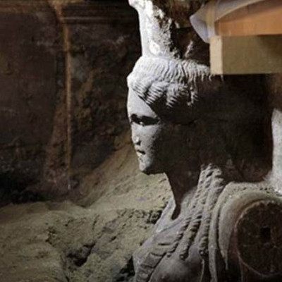 Μυστήριο με την Αμφίπολη και τις Καρυάτιδες (pics)