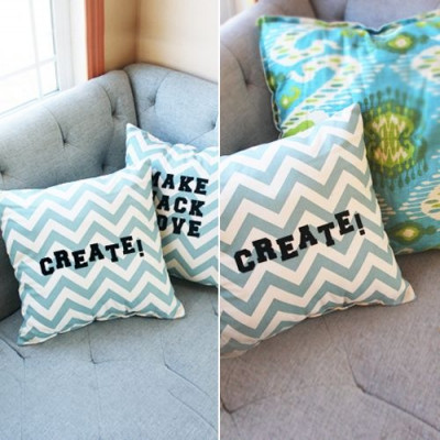 DIY σε 5': Το αγαπημένο σας ρητό πάνω στα παλιά σας μαξιλαράκια