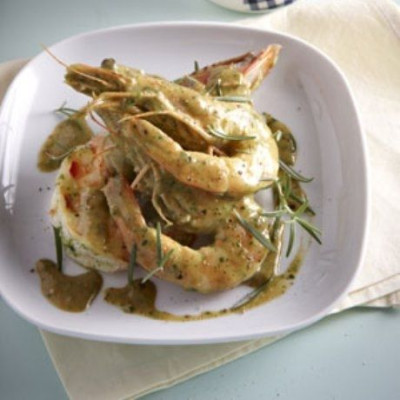 Γαρίδες με δεντρολίβανο και αρωματικό λάδι σκόρδου