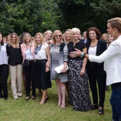 Ζώδια και αστέρια: Η… εξ Ουρανού εμφάνιση της Ιωάννας Λίλη στο τσάι κυριών