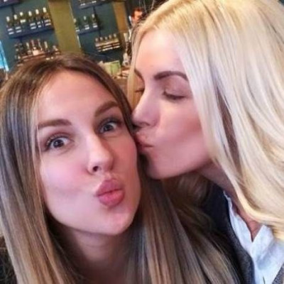 Κατερίνα Καινούργιου: Το φιλί στην καλύτερή της φίλη και το μήνυμα στο instagram