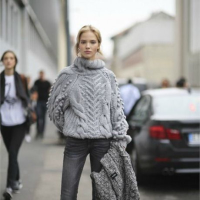 Πώς θα φορέσεις τα oversized πλεκτά φέτος;