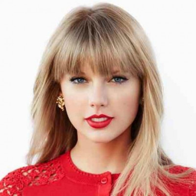 Η Taylor Swift είναι αγνώριστη στο τελευταίο της εξώφυλλο