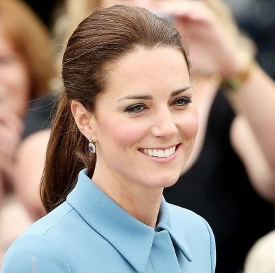 Ζώδια και αστέρια: Απίστευτο! Η εγκυμονούσα Kate Middleton ποζάρει ολόγυμνη