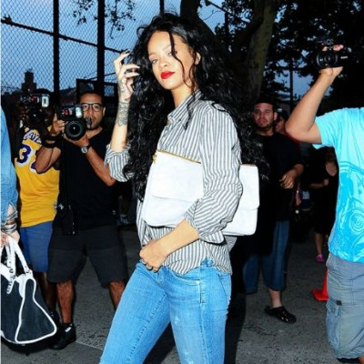 Τα παπούτσια που η Rihanna φορά με όλα της τα outfits!
