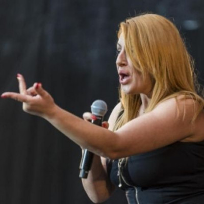 Έλενα Παπαρίζου: Τι συμβαίνει στη γλυκιά Υδροχόο;