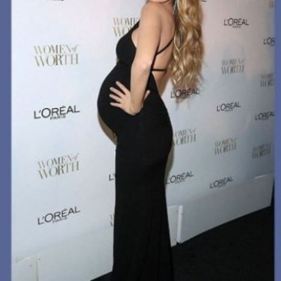 Πιο στενό φόρεμα δεν μπορούσε να βάλει η ετοιμόγεννη σταρ! (εικόνες)